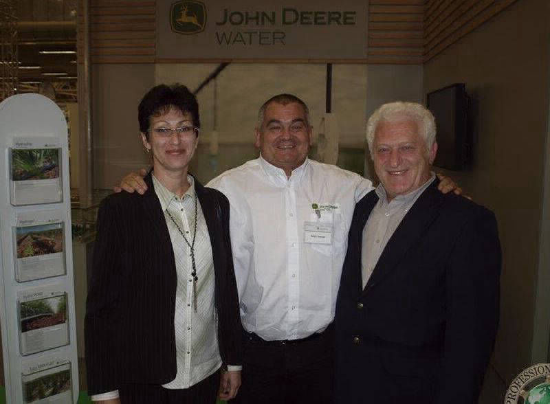 ceo&cvo_agrosheriff_with_ceo_john_deere