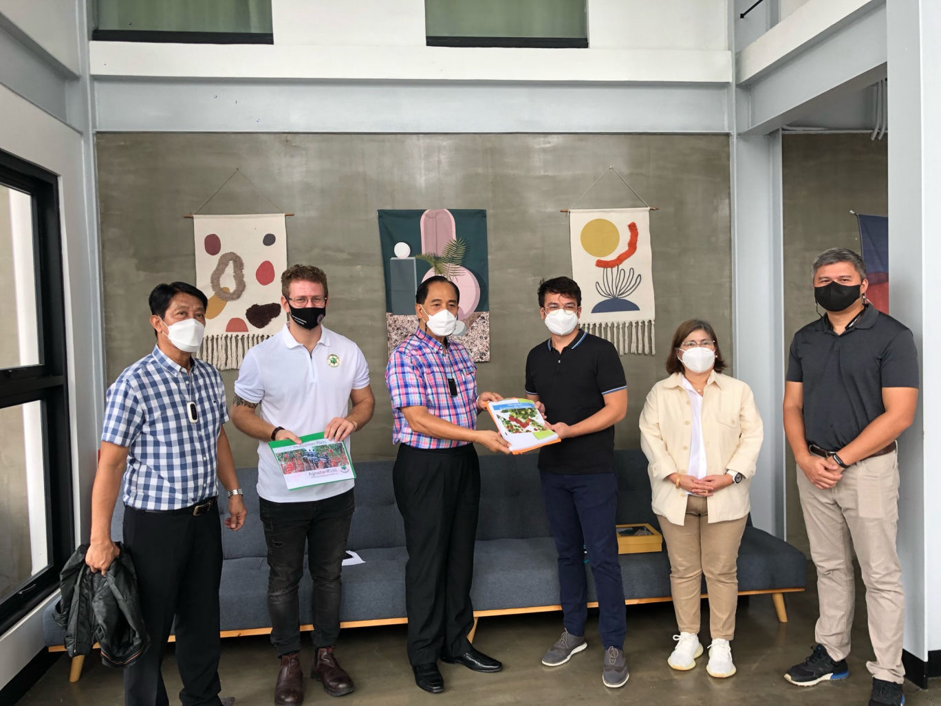 The_Department_of_Agriculture_visits_agrosheriff_urban_farm_qc_philippines